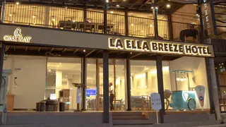 La Ella Breeze Hotel
